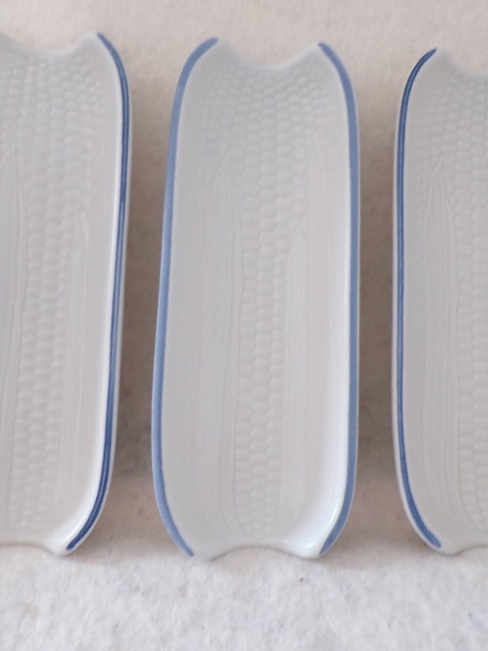 PFALTZGRAFF YORKTOWNE CORN ON THE COB Holders Dishes #46 Summer Picnic Grilling